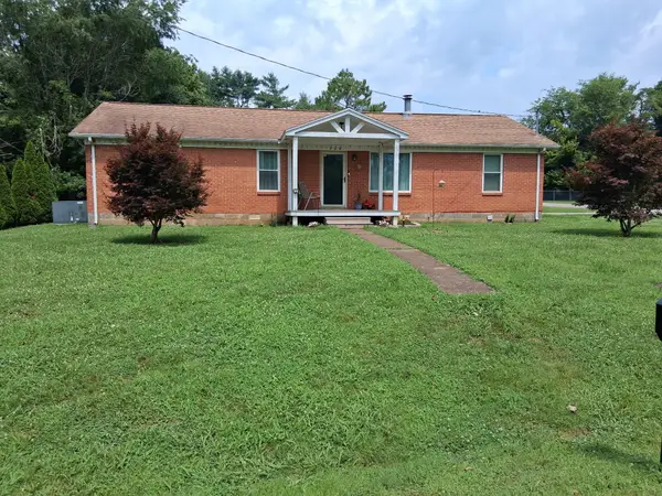 200 Davis Dr, Columbia, TN 38401