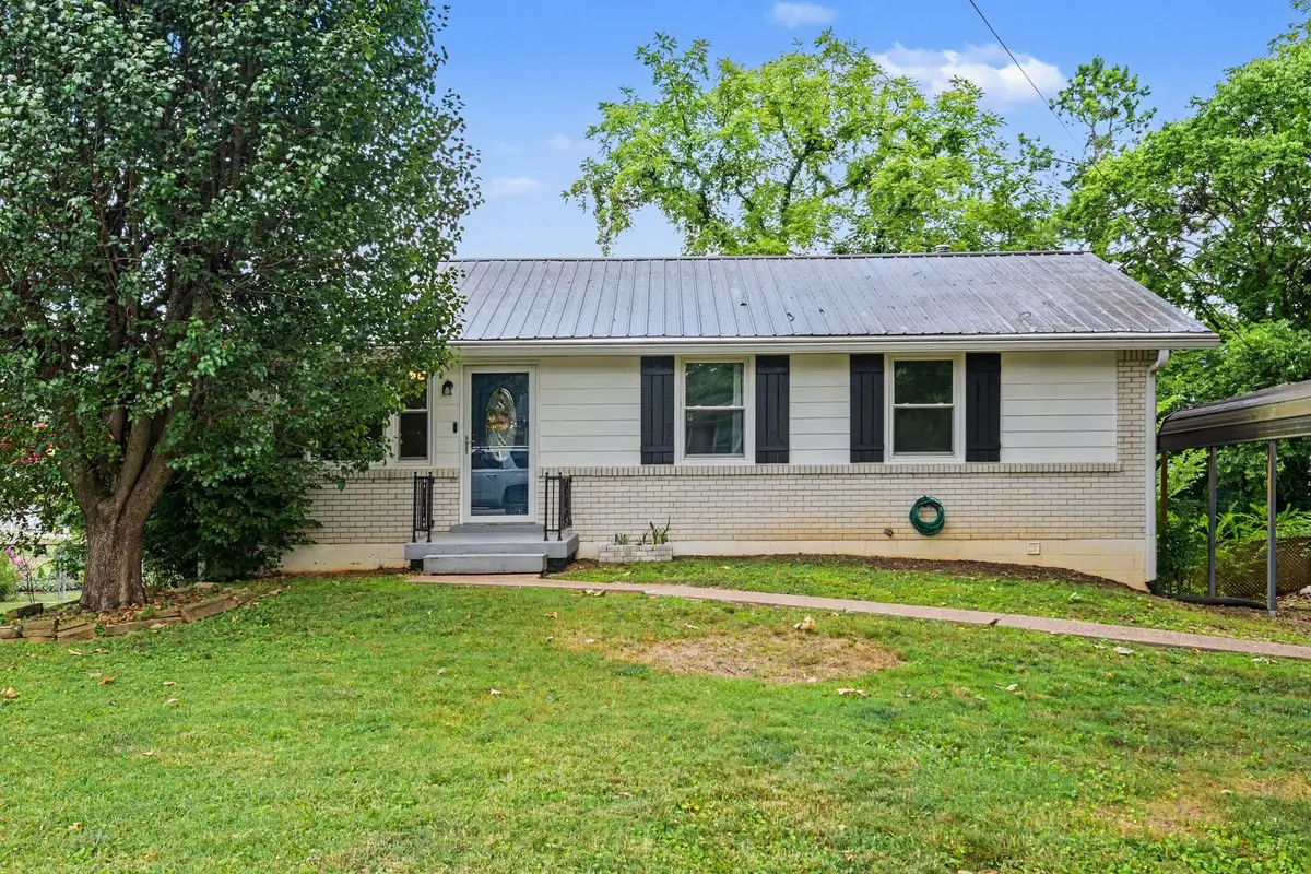 402 Grace St, Springfield, TN 37172 - #1
