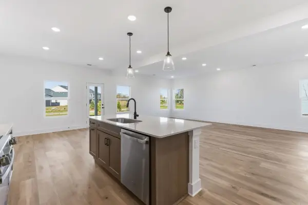 929 Watercourse Ct, Nashville, TN 37214