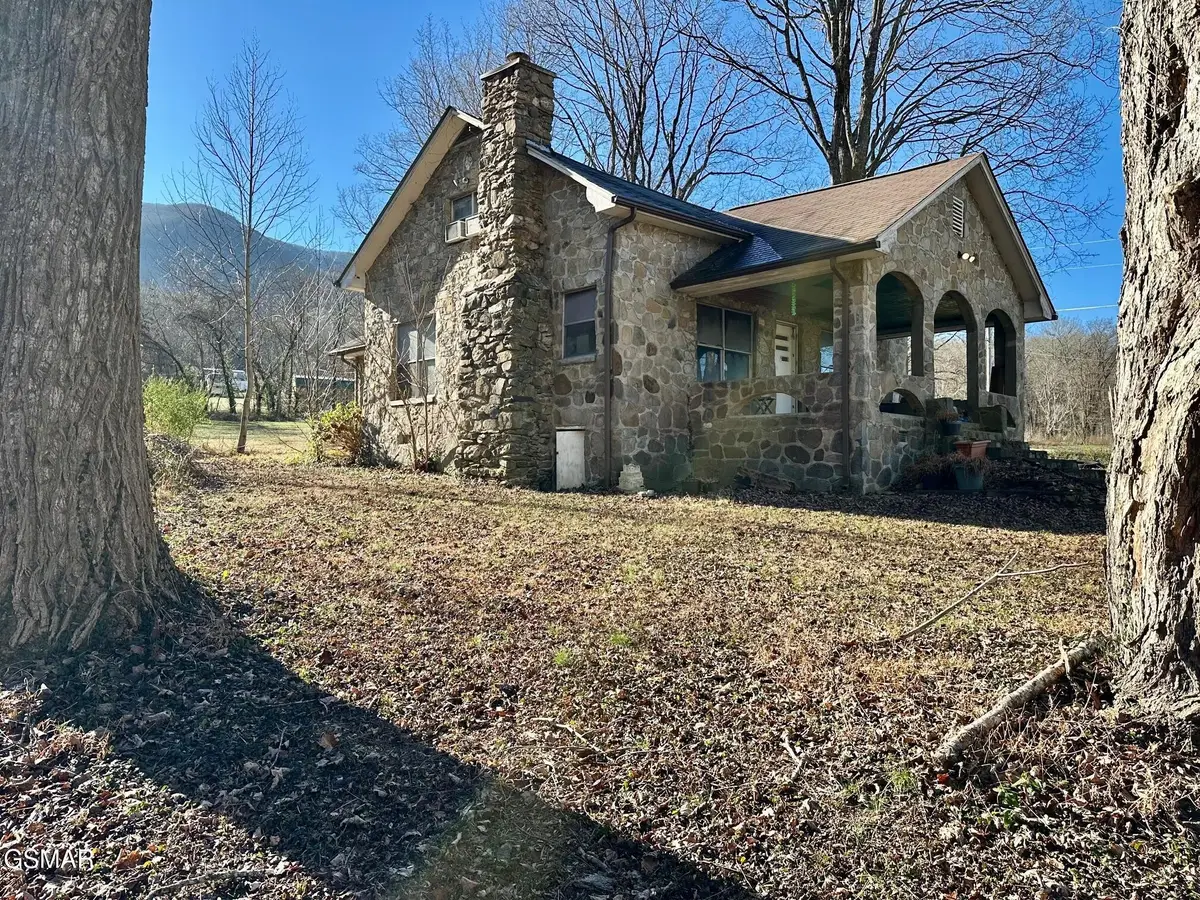 3528 Sugar Camp Circle, Sevierville, TN 37862 - #1
