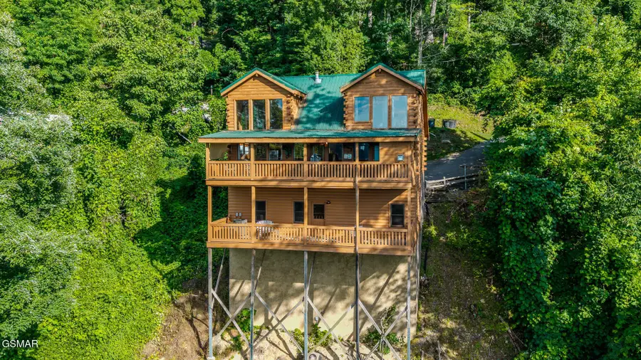 569 Forest Springs Drive, Gatlinburg, TN 37738 - #3