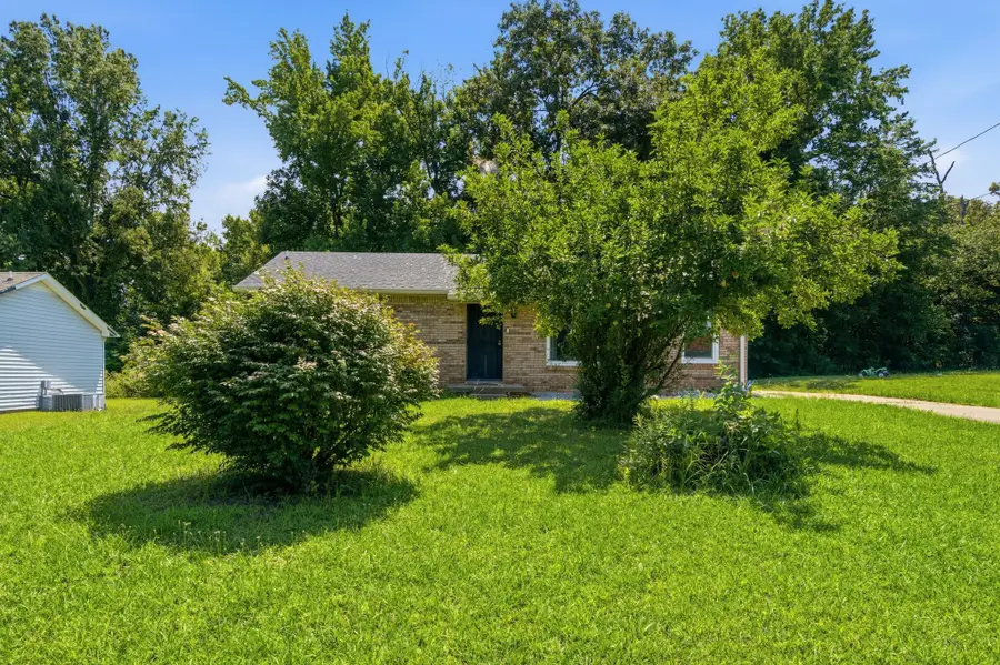 535 Donna Dr, Clarksville, TN 37042 - #3