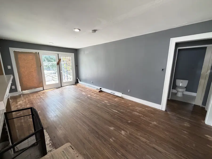 165 W Walnut St, Erin, TN 37061 - #2