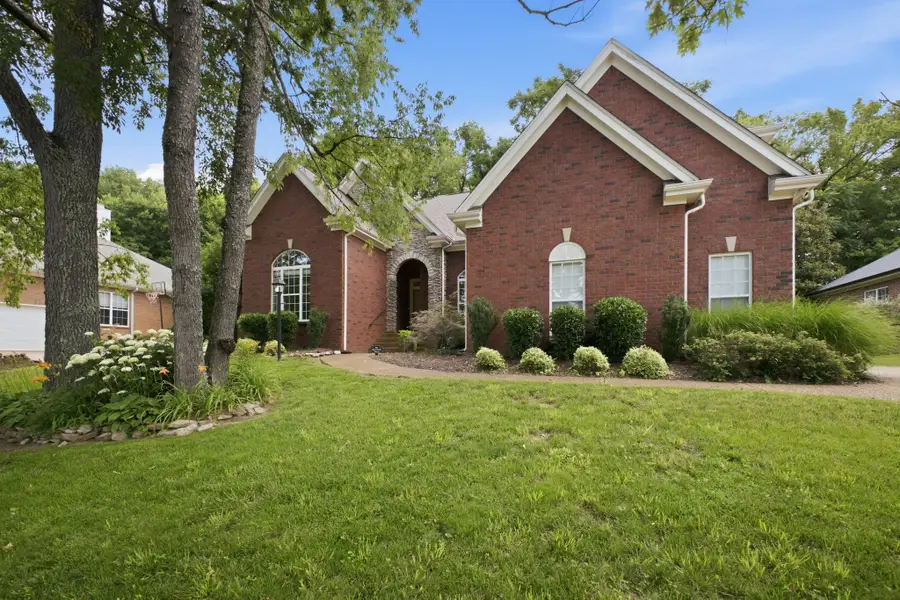 325 Red Feather Ln, Brentwood, TN 37027 - #3