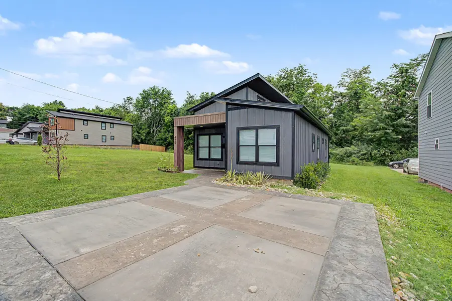 425 W Edmunds St, Hopkinsville, KY 42240 - #2