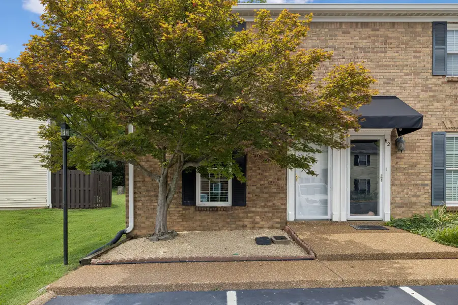 200 N Royal Oaks Blvd #E1, Franklin, TN 37067 - #2