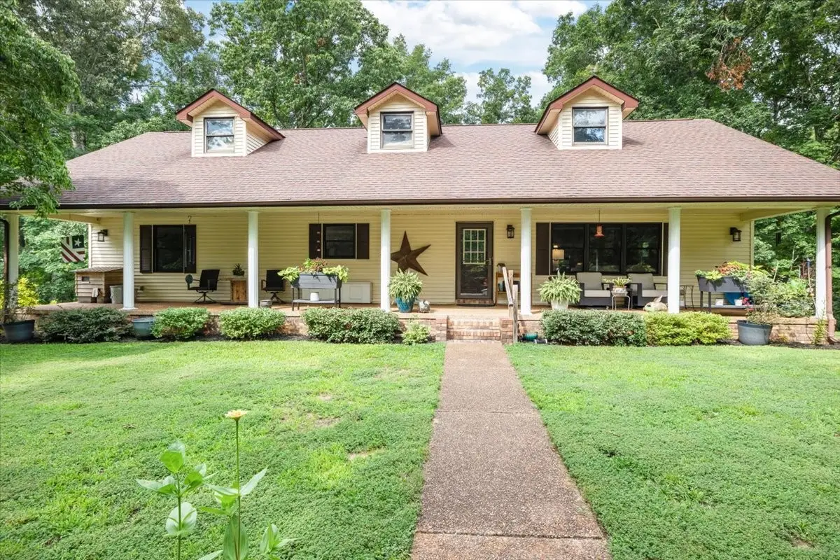 6400 Bakerville Rd, Waverly, TN 37185 - #1