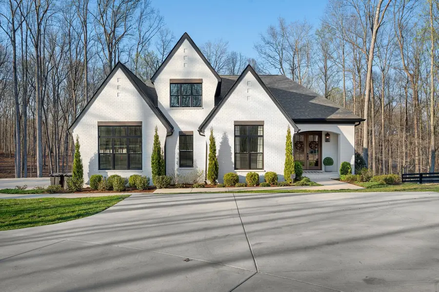 5916 Pinewood Rd, Franklin, TN 37064 - #2