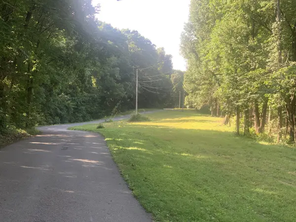 6 Rippy Ridge Rd, Normandy, TN 37360