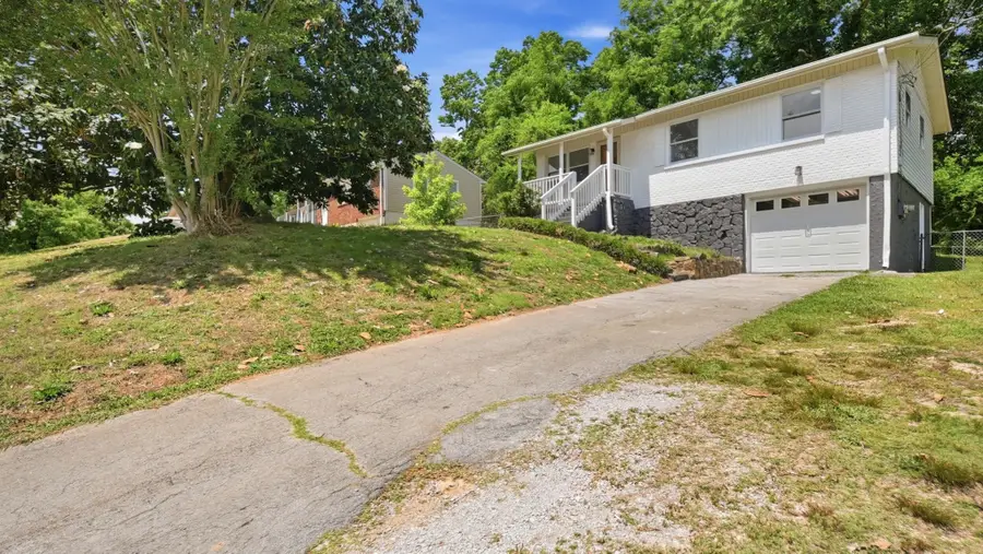 2387 Glengerrie Drive, Soddy Daisy, TN 37379 - #3