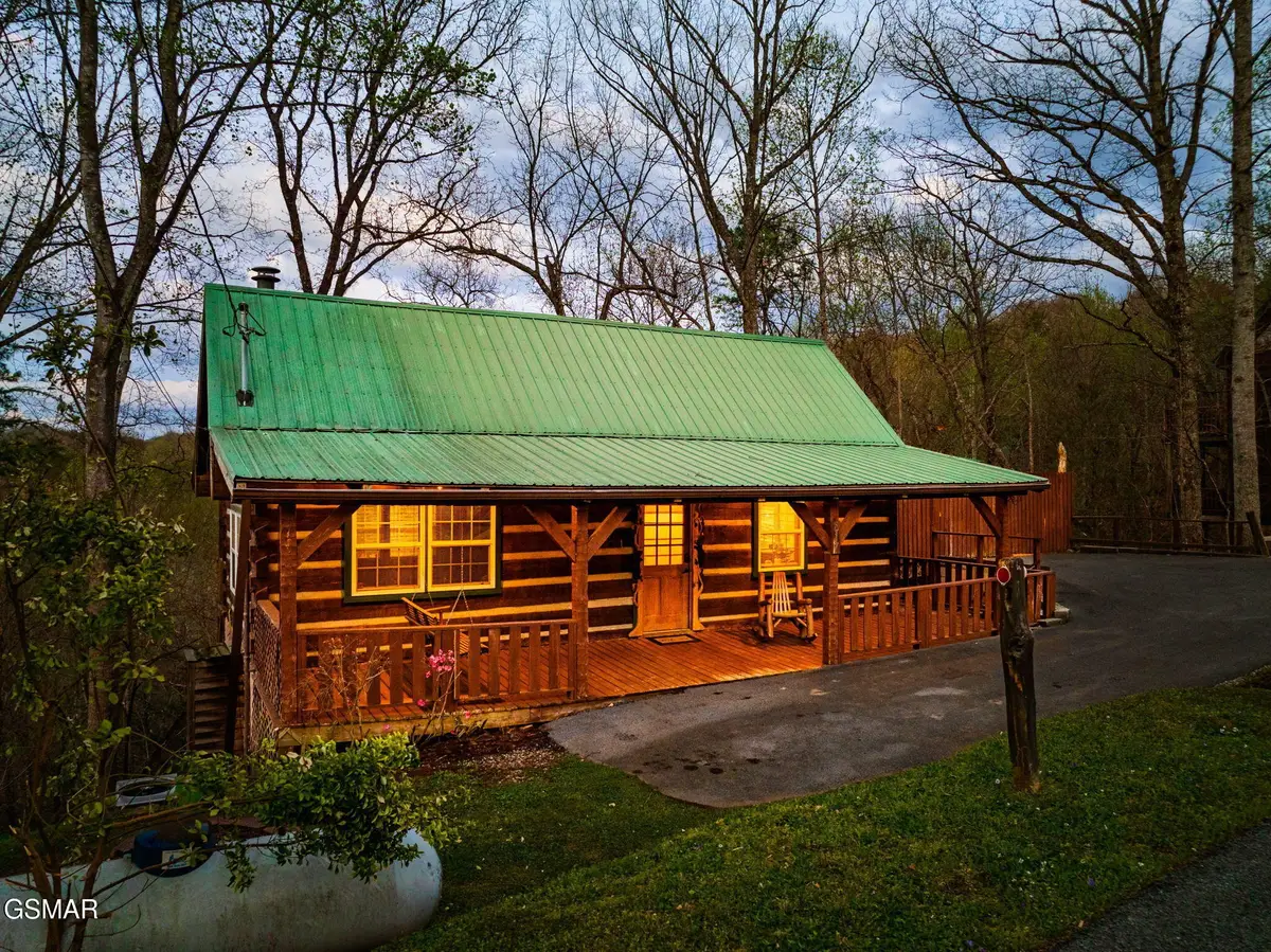 817 Ridgefield Drive, Sevierville, TN 37876 - #1