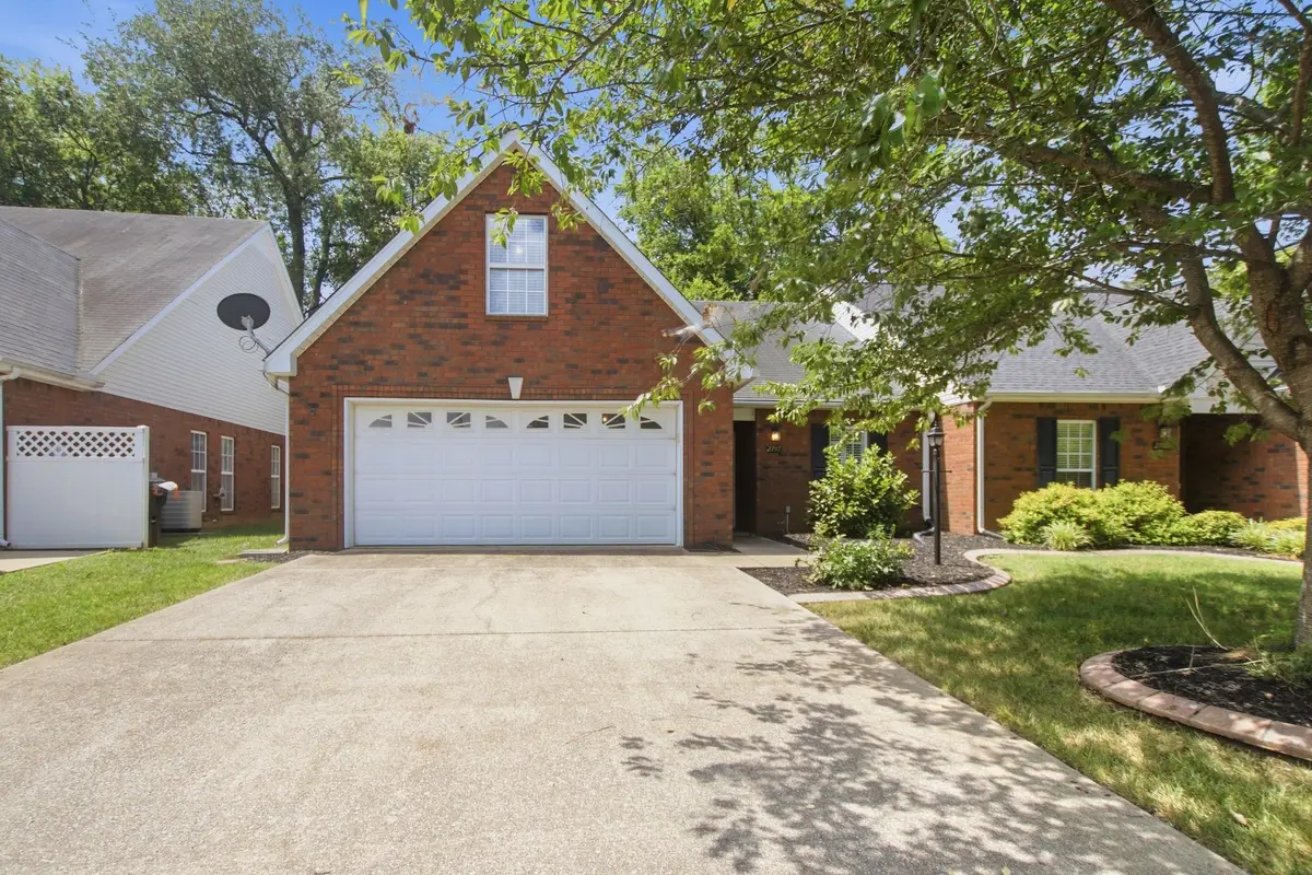 2747 Stonehedge Dr, Murfreesboro, TN 37128 - #1