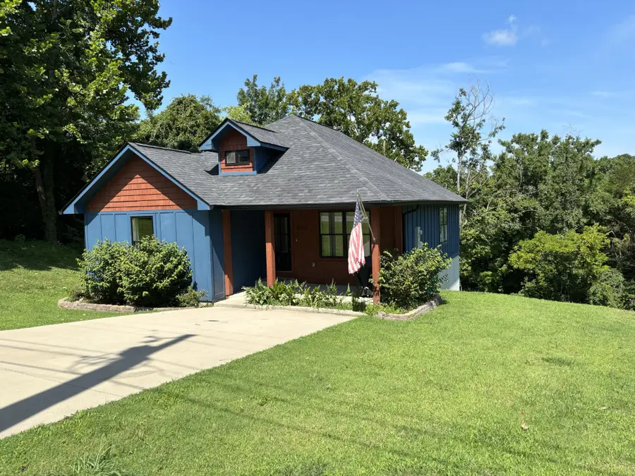 420 Fort Hill Dr, Pulaski, TN 38478 - #2