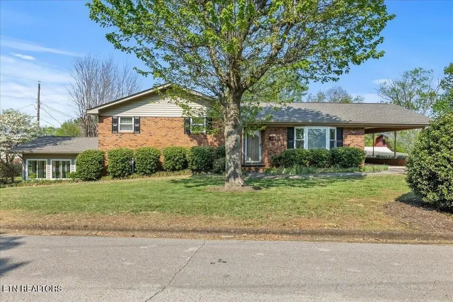 610 Hudson St, Athens, TN 37303 - #2