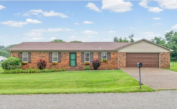601 Pineridge Dr, Hopkinsville, KY 42240