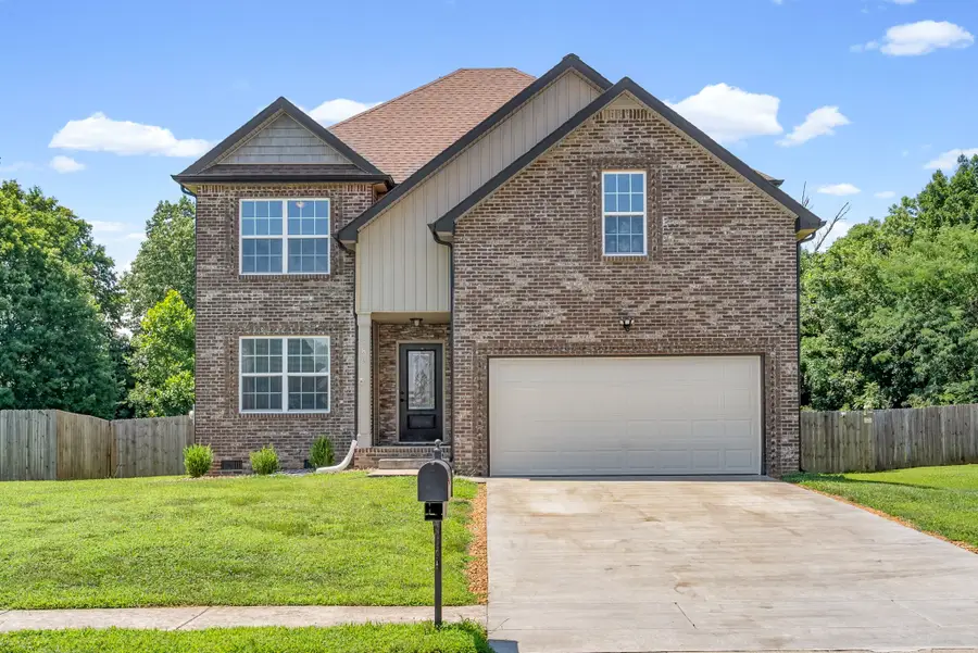 789 Banister Dr, Clarksville, TN 37042 - #2