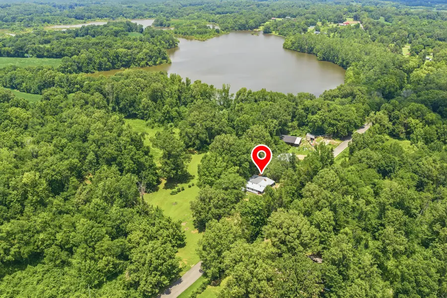 8120 Mount Carmel Rd, Decaturville, TN 38329 - #2
