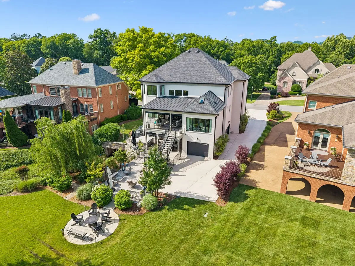 5207 Country Club Dr, Brentwood, TN 37027 - #1