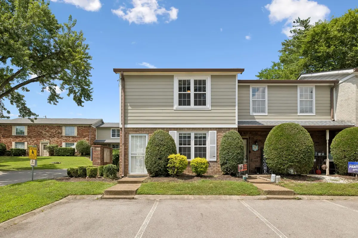955 Coarsey Dr, Nashville, TN 37217 - #1