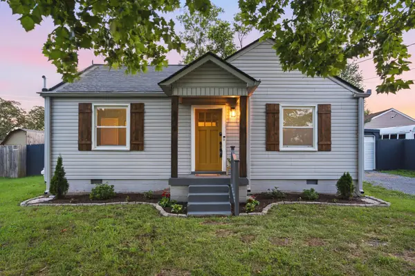 2215 Weona Dr, Nashville, TN 37214