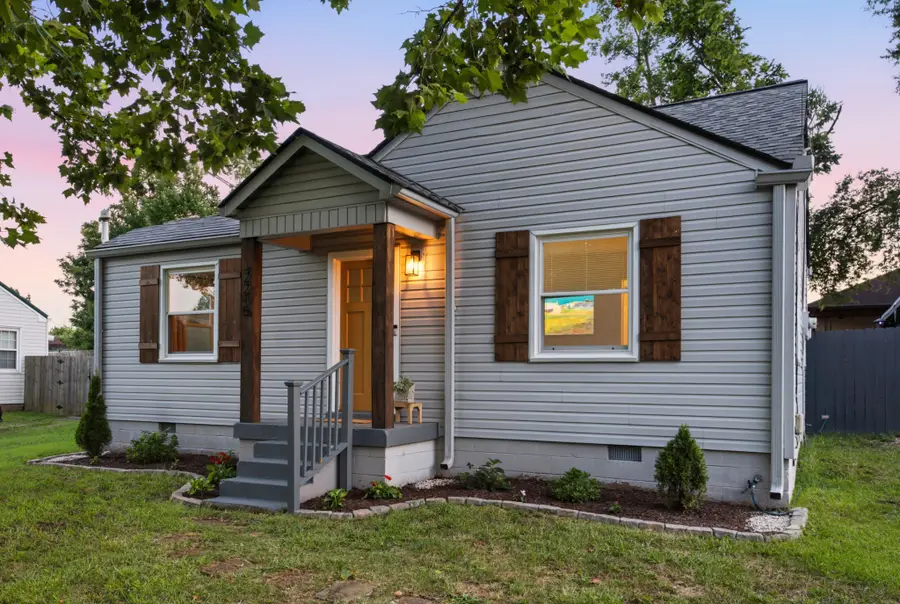 2215 Weona Dr, Nashville, TN 37214 - #2