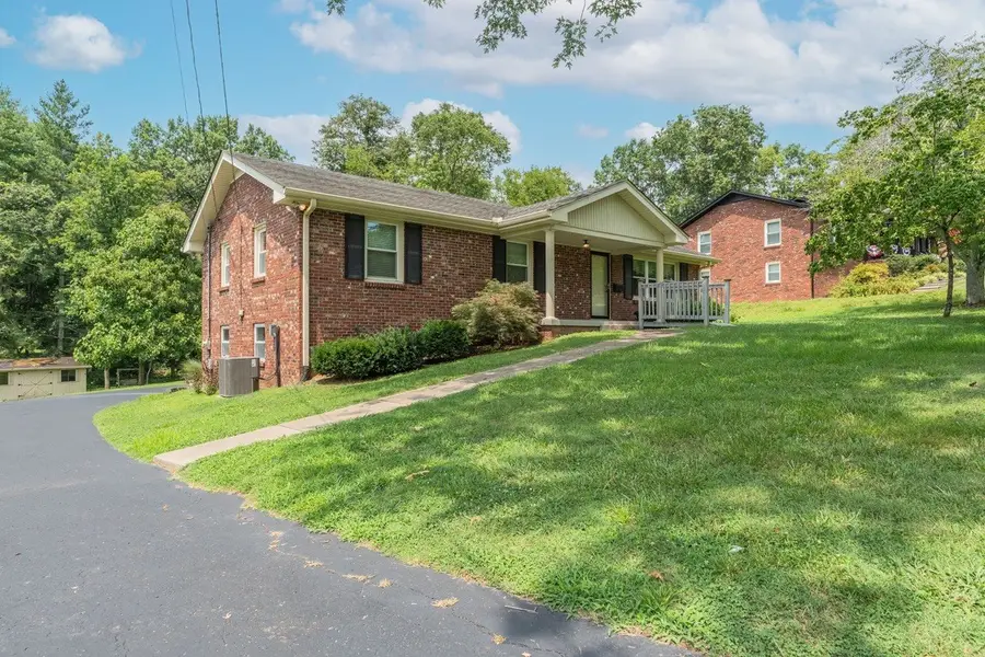506 Mathes Ct, Goodlettsville, TN 37072 - #2