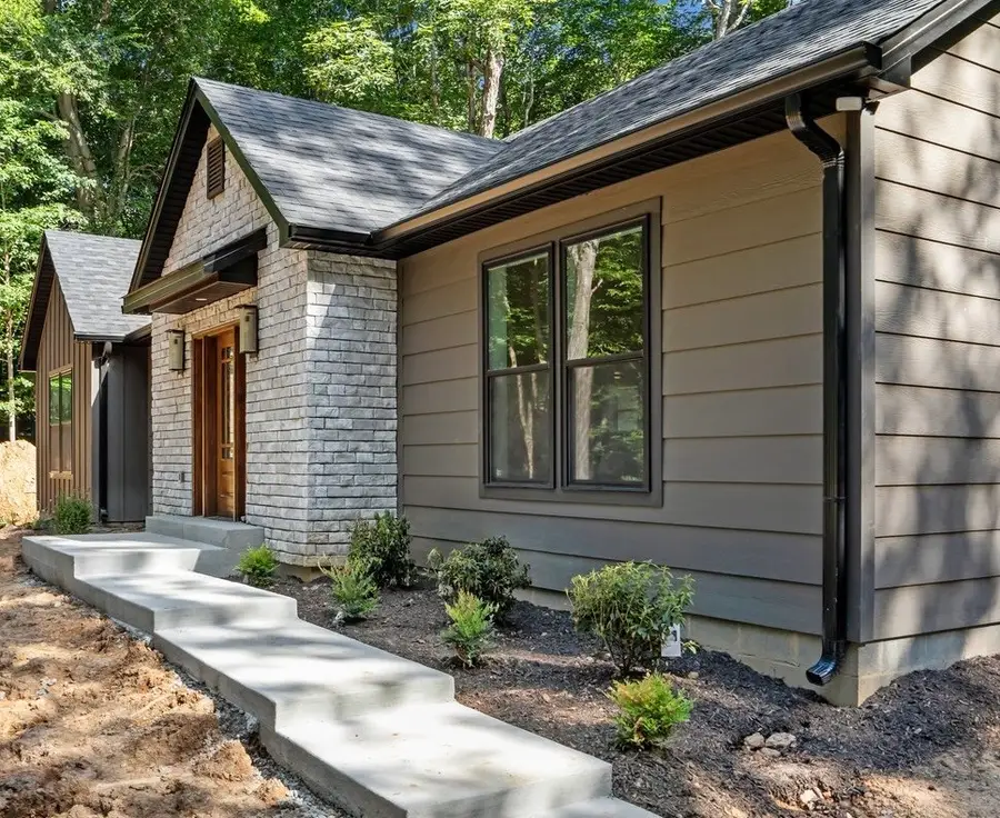 875 Little Leatherwood Rd, Vanleer, TN 37181 - #2