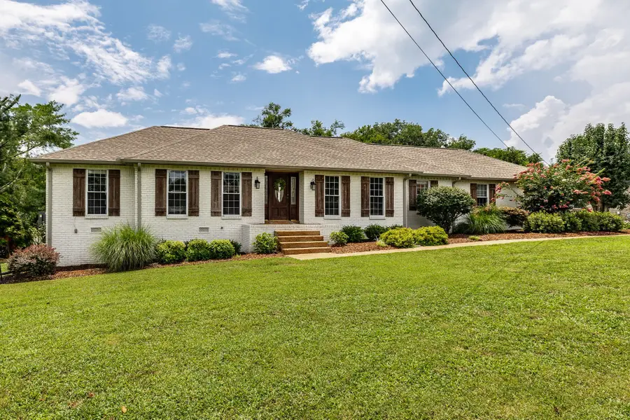 209 Brookhaven Drive, Gallatin, TN 37066 - #2