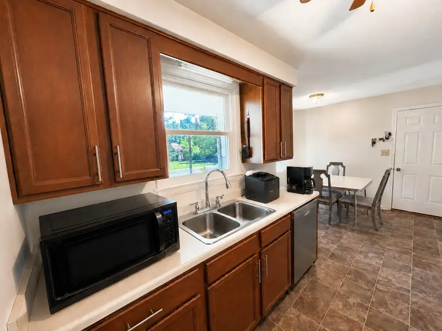 312 Andrew Dr, Clarksville, TN 37042 - #3