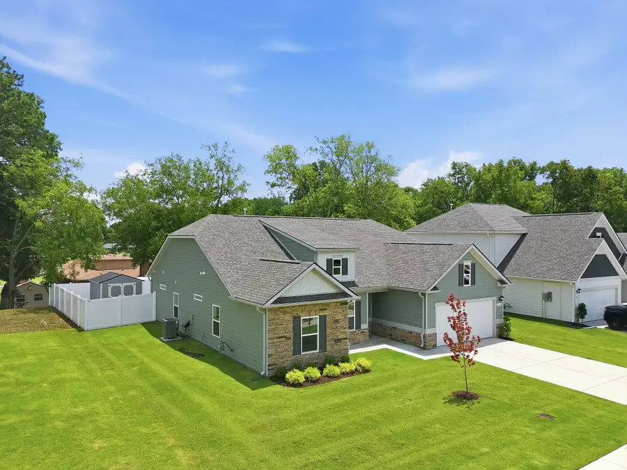 548 Nightengale Ridge Dr, Columbia, TN 38401 - #2