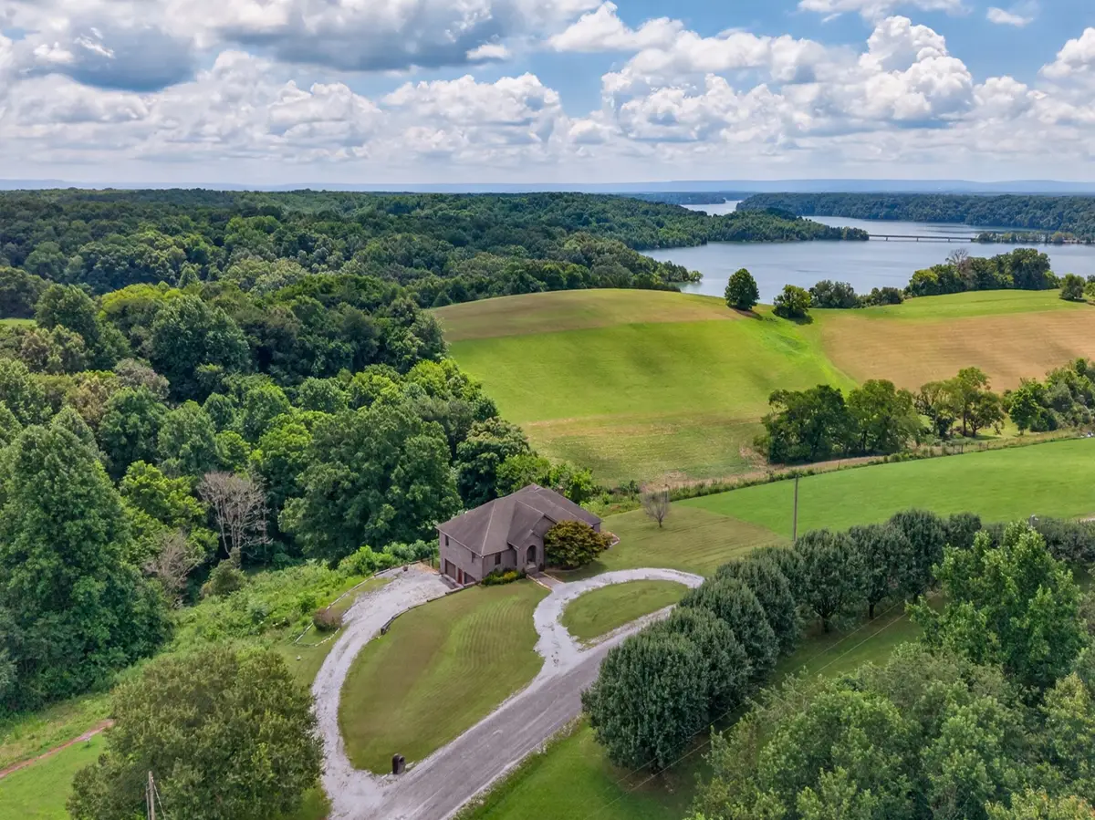 663 Lake Haven Dr, Tullahoma, TN 37388 - #1