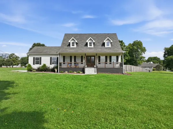 1504 Bradshaw Dr, Columbia, TN 38401