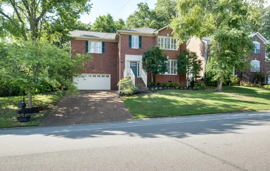 6921 Collinswood Dr, Nashville, TN 37221 - #2