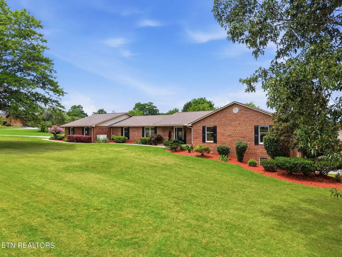 2709 Sevierville Rd, Maryville, TN 37804 - #1