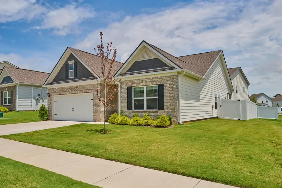 220 Summerlin Dr, Gallatin, TN 37066 - #2