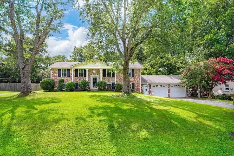 104 Hemingway Dr, Columbia, TN 38401 - #2