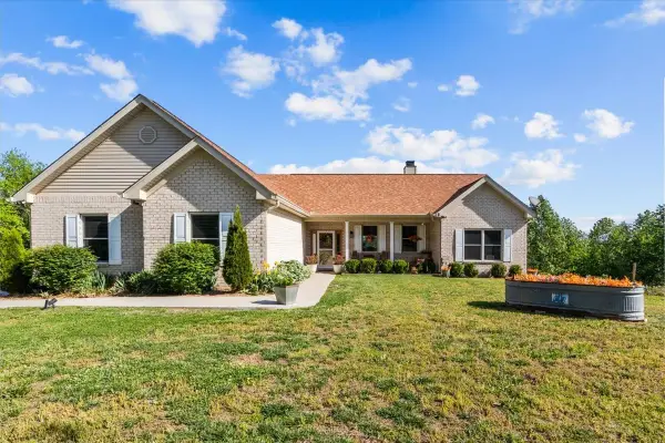 2440 Richland Harbor Rd, Waverly, TN 37185