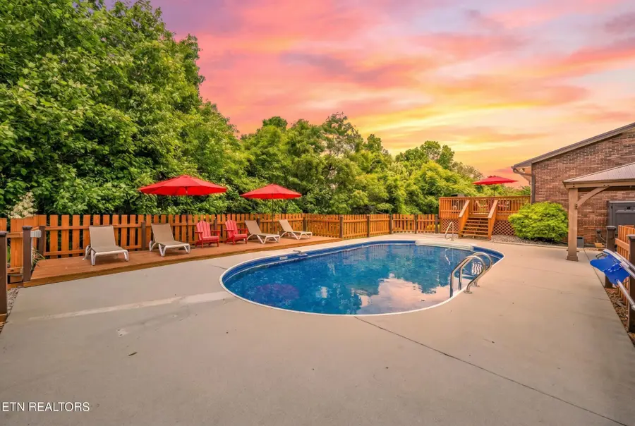172 Fox Hunter Rd, Maynardville, TN 37807 - #2