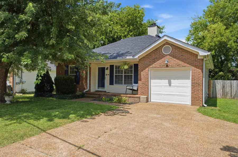 365 N Birchwood Dr, Hendersonville, TN 37075 - #2
