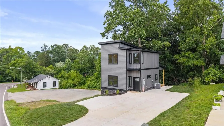 3008 Henderson Avenue Nw, Cleveland, TN 37312 - #2