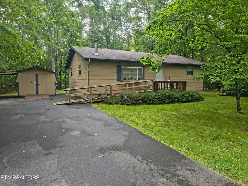 4007 Kato Dr, Crossville, TN 38572 - #1