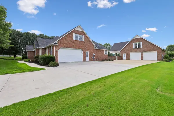 536 Big Oak Dr, Manchester, TN 37355