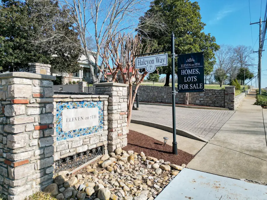 705 Halcyon Way, Columbia, TN 38401 - #2