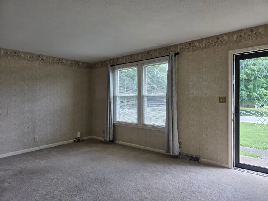 709 Inver Ln, Clarksville, TN 37042 - #2