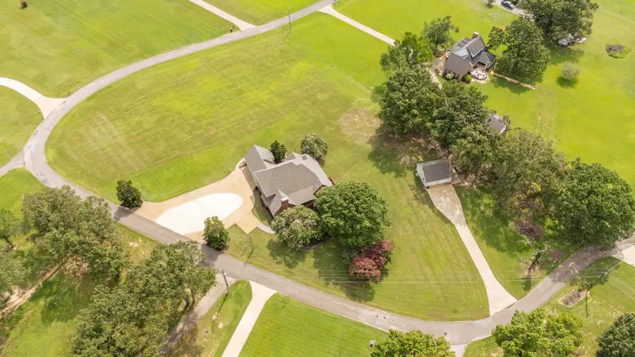 245 Nellie Ln, Savannah, TN 38372 - #2