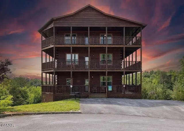 1911 Oakmont Drive, Sevierville, TN 37876 - #1