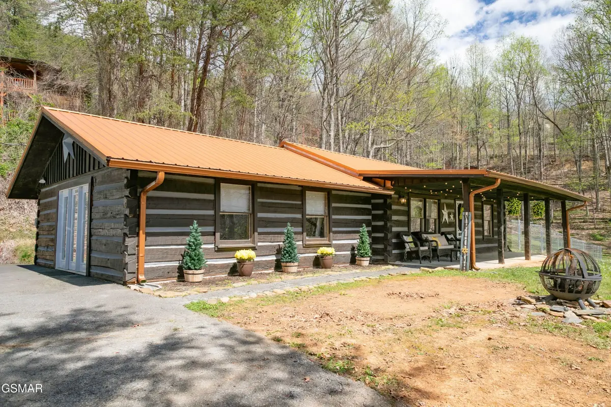 3650 Four Seasons Lane, Sevierville, TN 37862 - #1