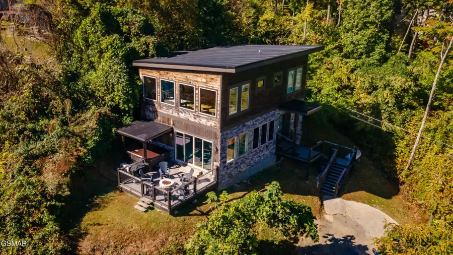 869 Chestnut Drive, Gatlinburg, TN 37738 - #2