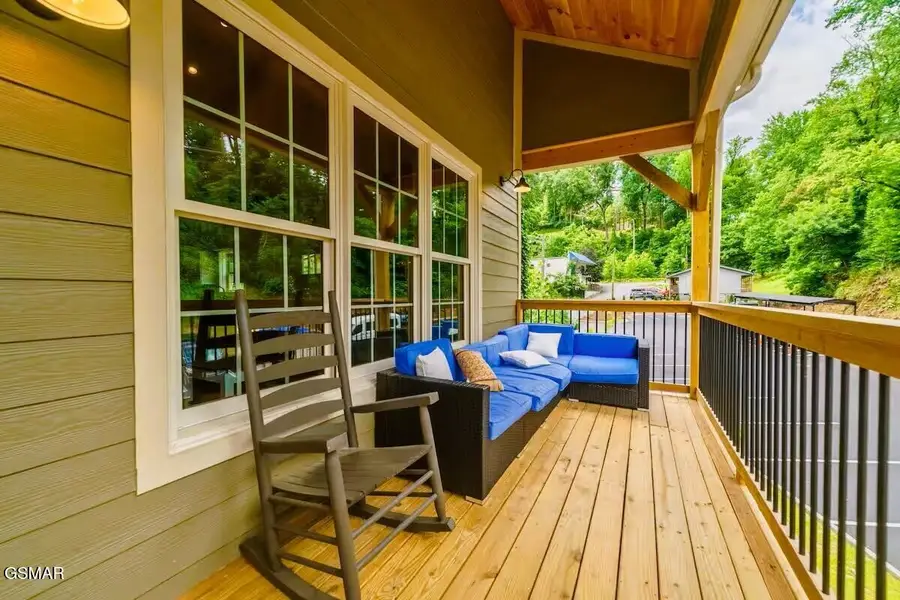 260 Circle Drive, Gatlinburg, TN 37738 - #2