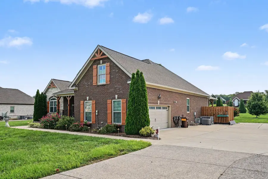 3043 Cross Gate Ln, Columbia, TN 38401 - #3